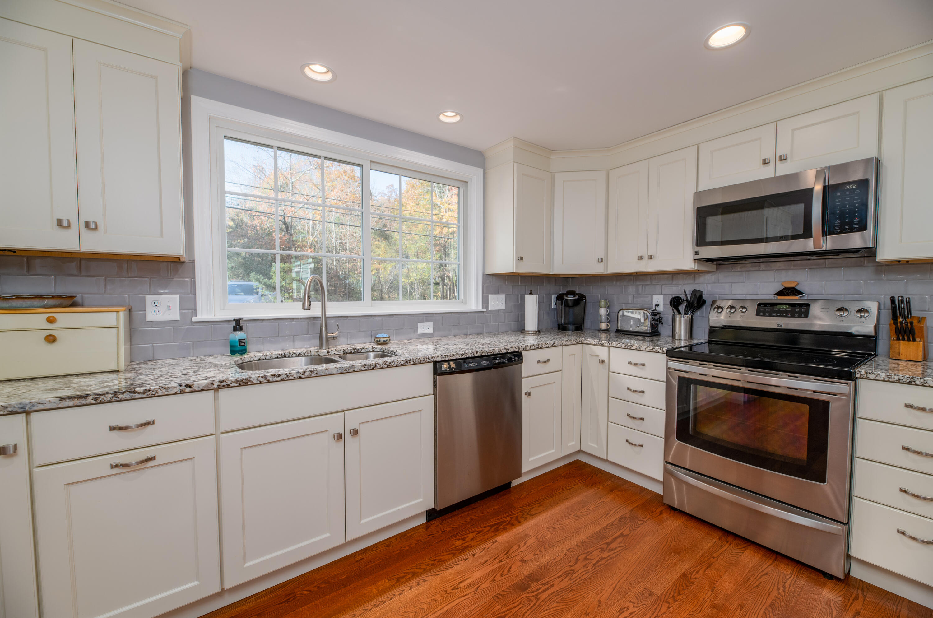 17 Methodist Road Westbrook, ME 04092 - Photo 4 of 60 Kitchen