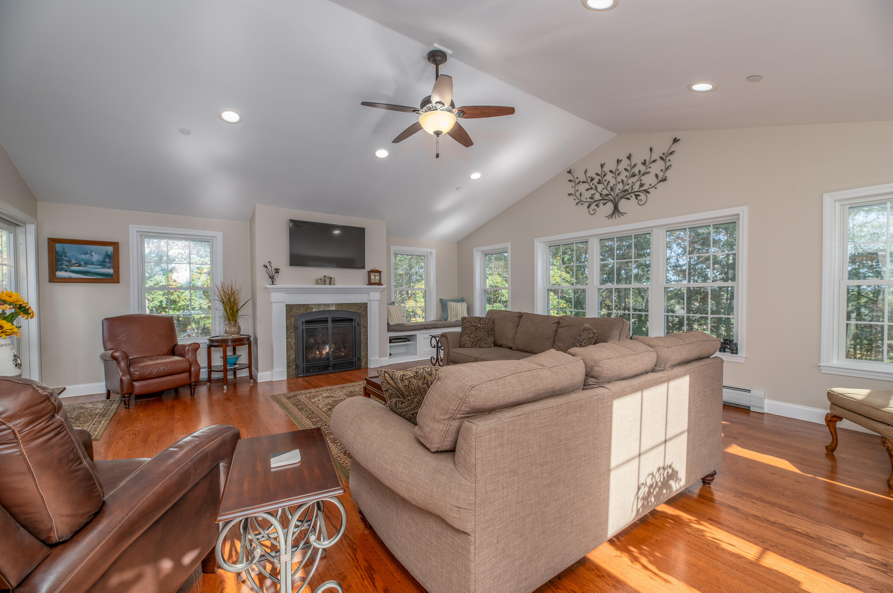 17 Methodist Road Westbrook, ME 04092 - Photo 6 of 60 Living Room