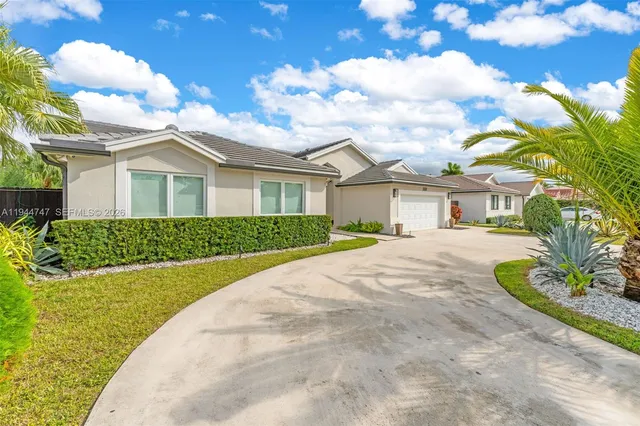 $829,000 | 4241 Southwest 154th Place, Miami, FL 33185
