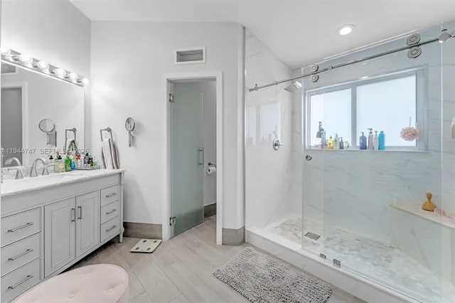 $829,000 | 4241 Southwest 154th Place, Miami, FL 33185