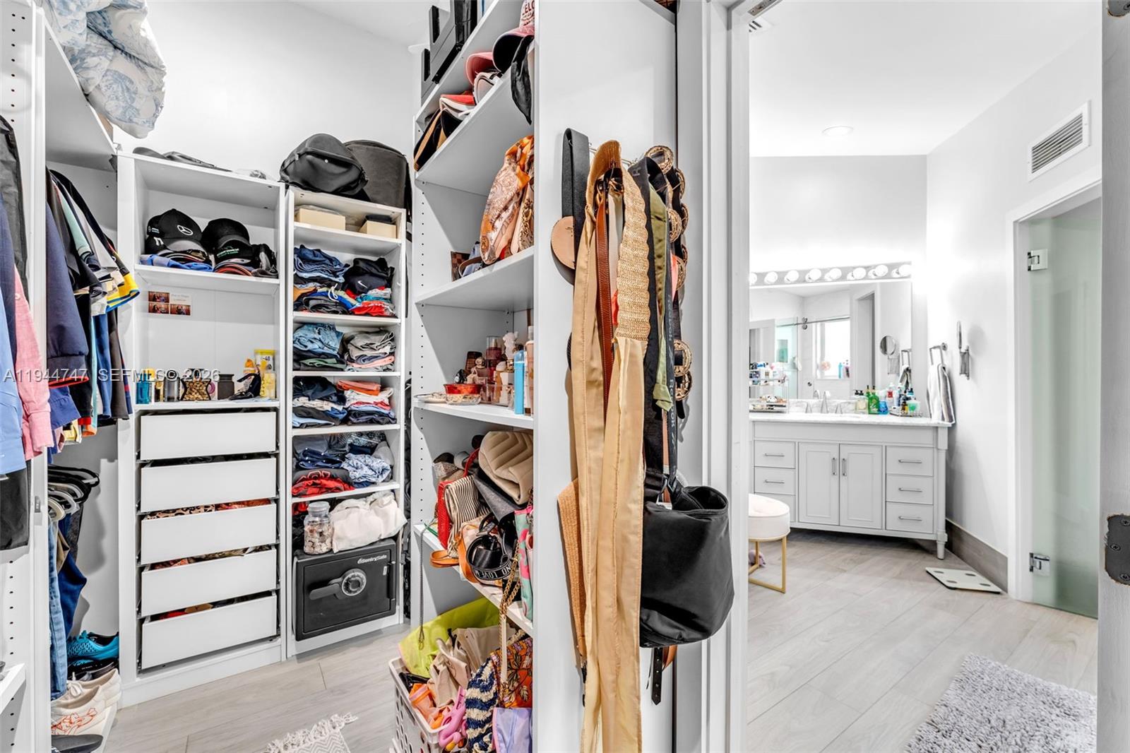 4241 Southwest 154th Place Miami, FL 33185 - Photo 16 of 31