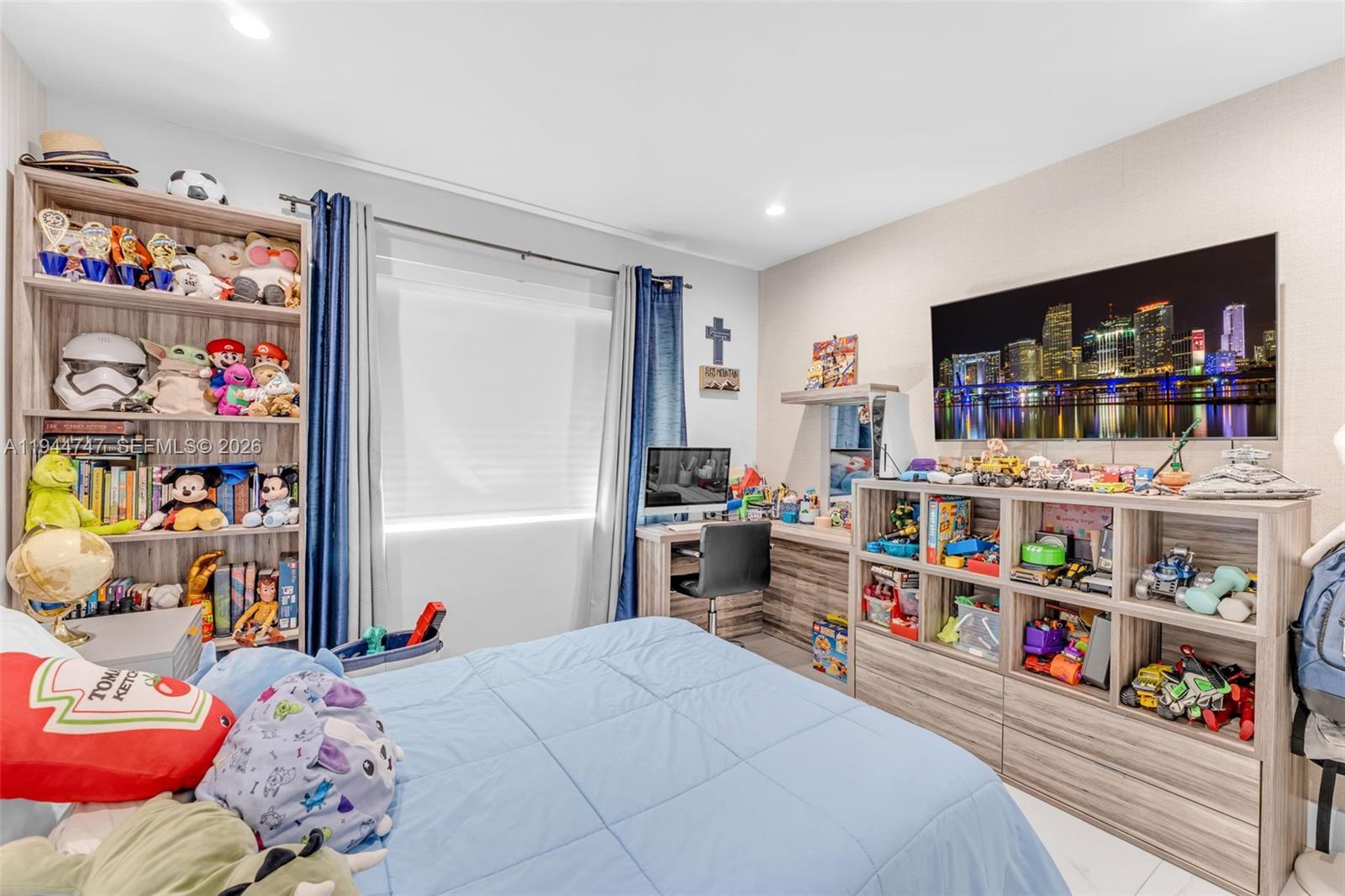 4241 Southwest 154th Place Miami, FL 33185 - Photo 19 of 31