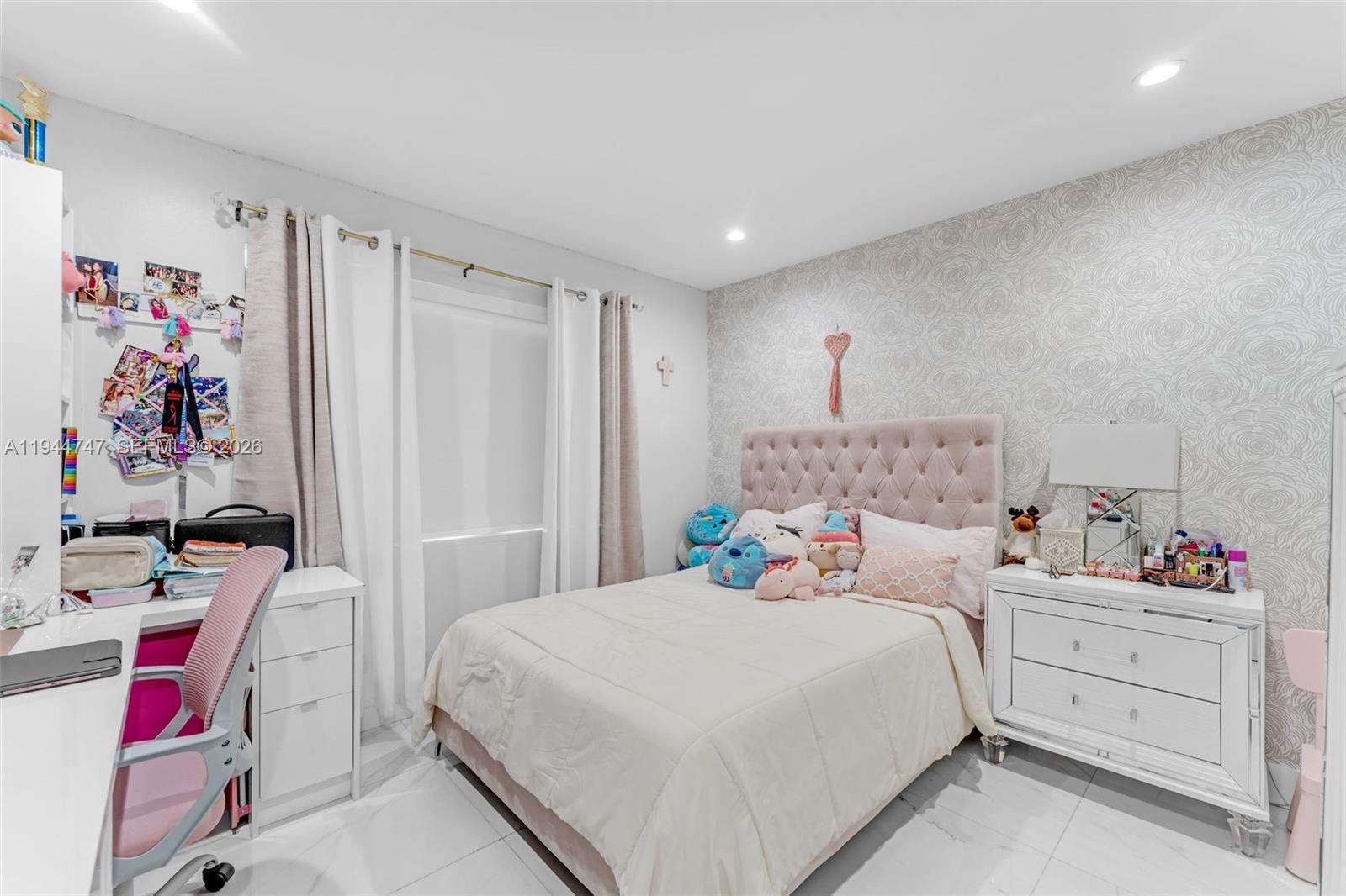 4241 Southwest 154th Place Miami, FL 33185 - Photo 22 of 31