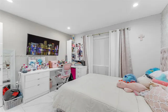 $829,000 | 4241 Southwest 154th Place, Miami, FL 33185