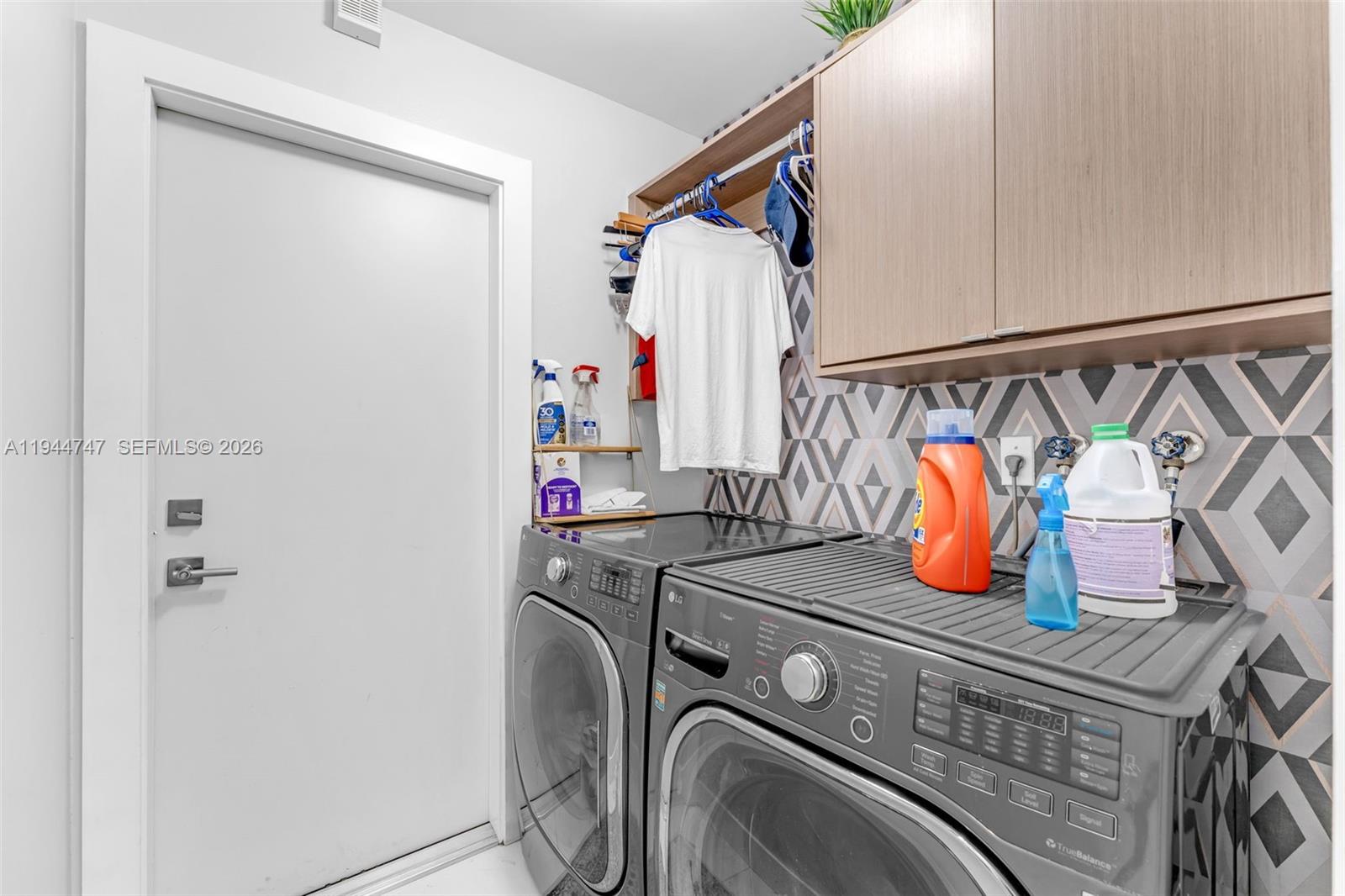 4241 Southwest 154th Place Miami, FL 33185 - Photo 24 of 31