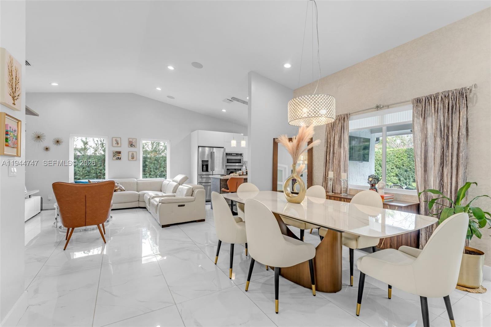 4241 Southwest 154th Place Miami, FL 33185 - Photo 4 of 31