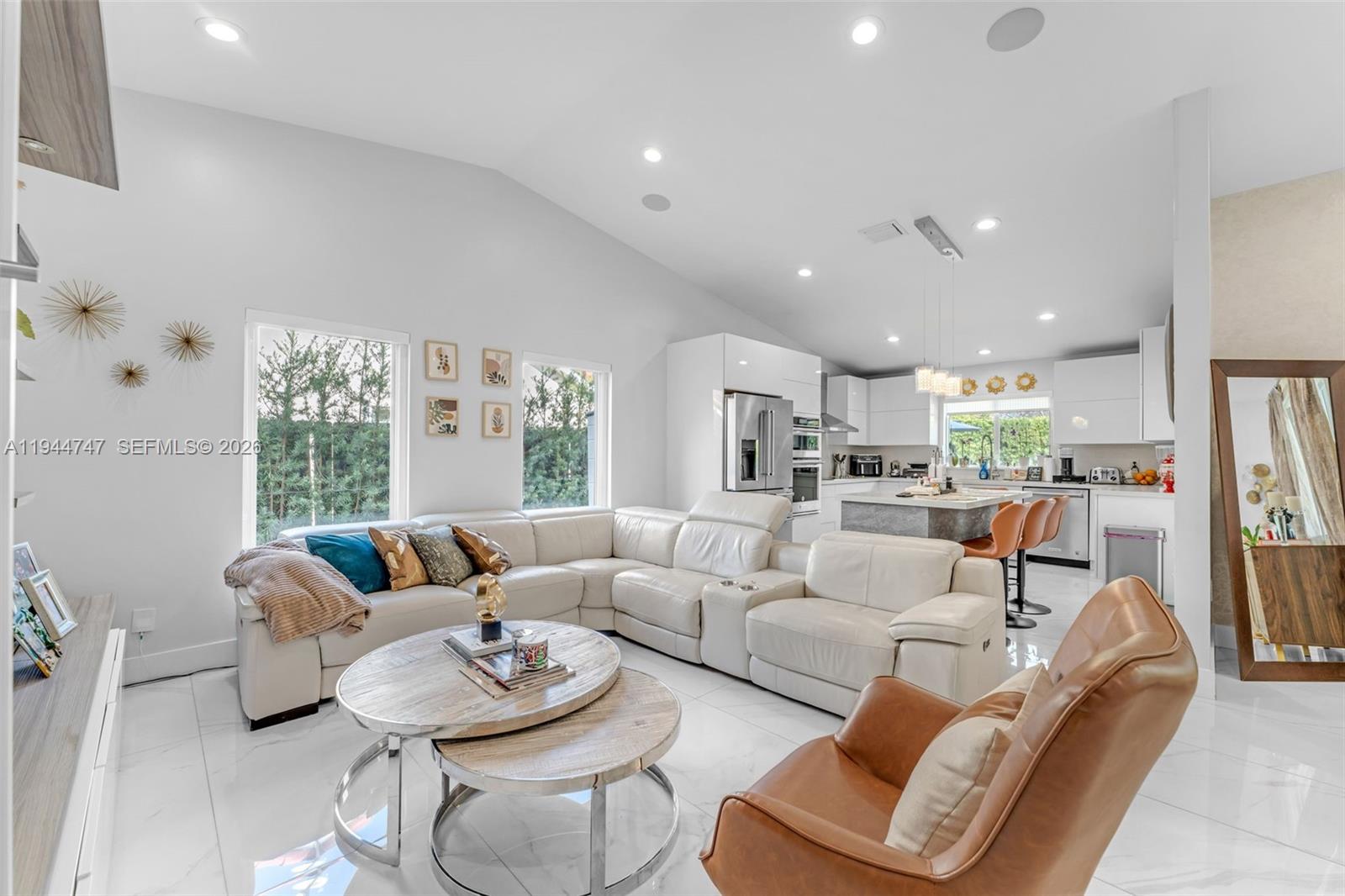 4241 Southwest 154th Place Miami, FL 33185 - Photo 8 of 31