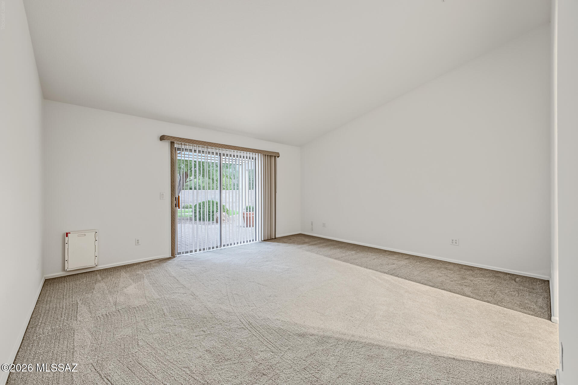2701 East Sawyer Road Green Valley, AZ 85614 - Photo 12 of 36 Primary Bedroom