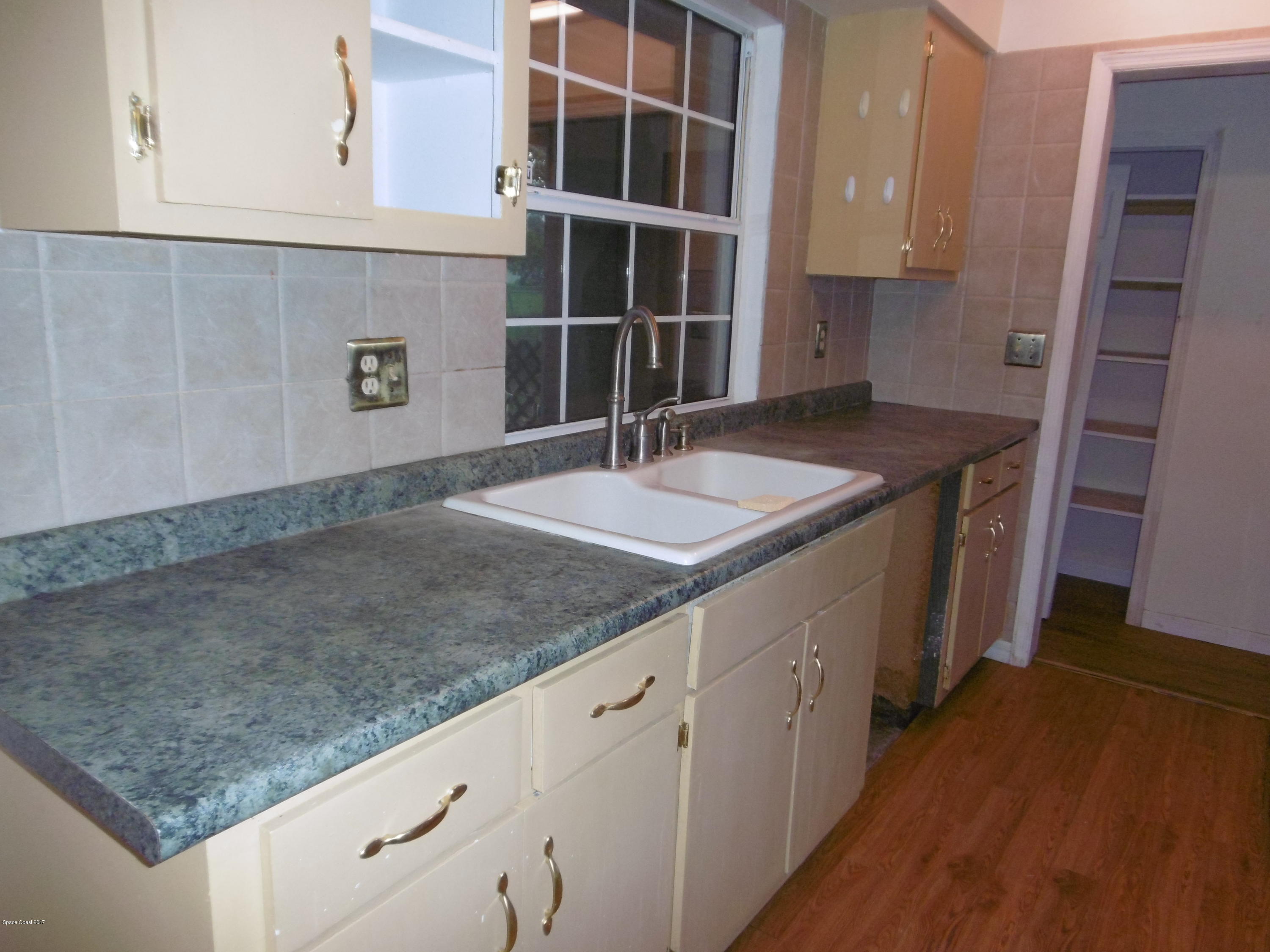 1340 Creel Road Northeast Palm Bay, FL 32905 - Photo 11 of 18 Kitchen