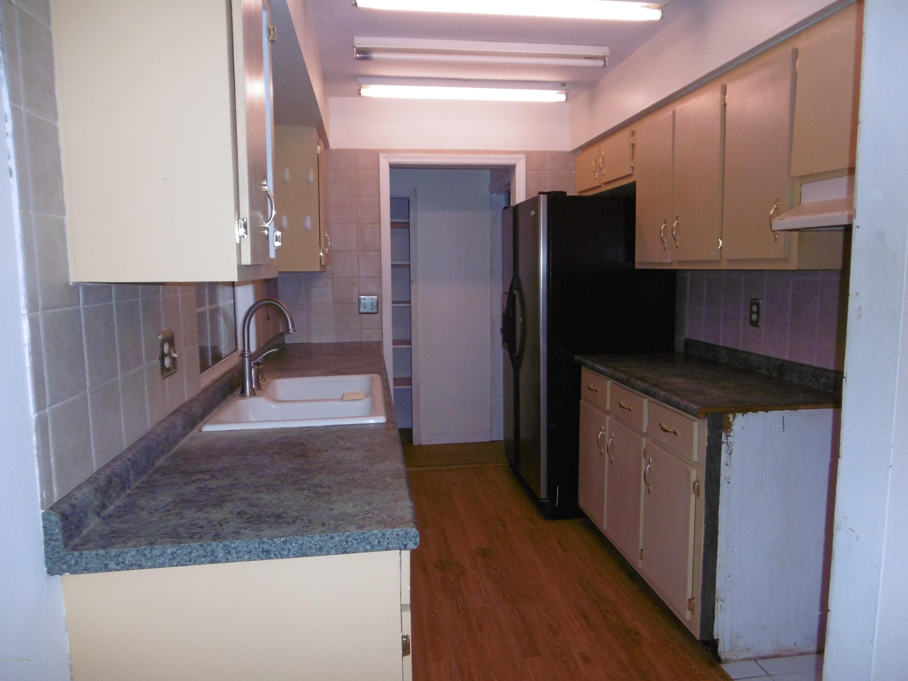 1340 Creel Road Northeast Palm Bay, FL 32905 - Photo 10 of 18 Kitchen