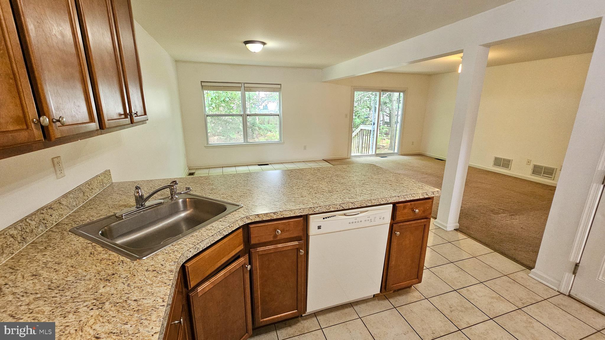 380 Radio Road Tuckerton, NJ 08087 - Photo 2 of 38