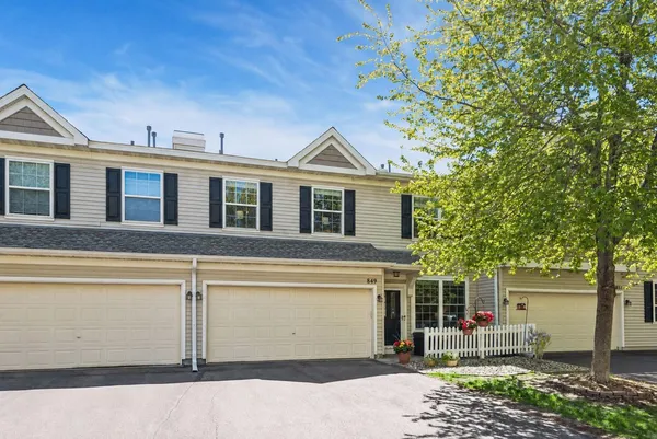 $260,000 | 849 Braunworth Court, Chaska, MN 55318