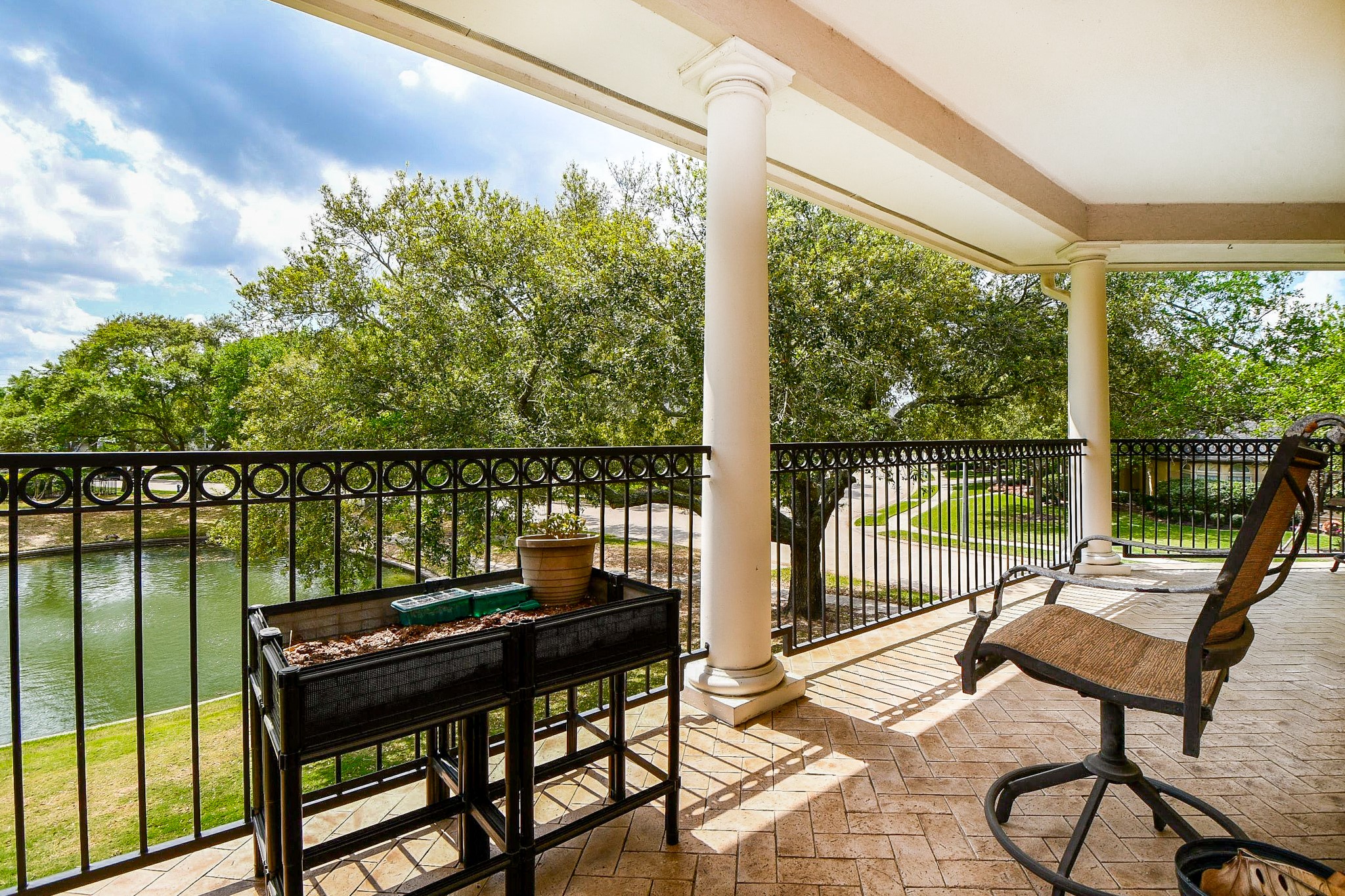 12711 Waterside Way Houston, TX 77041 - Photo 36 of 48 Side balcony.
