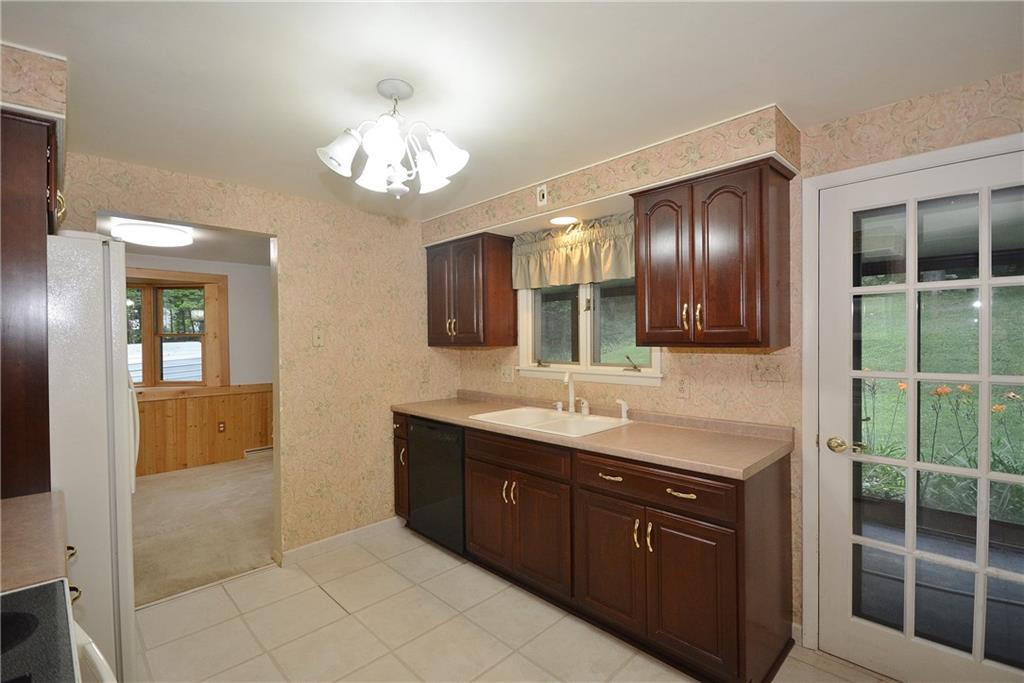 97 Reese Road Washington, PA 15301 - Photo 8 of 20