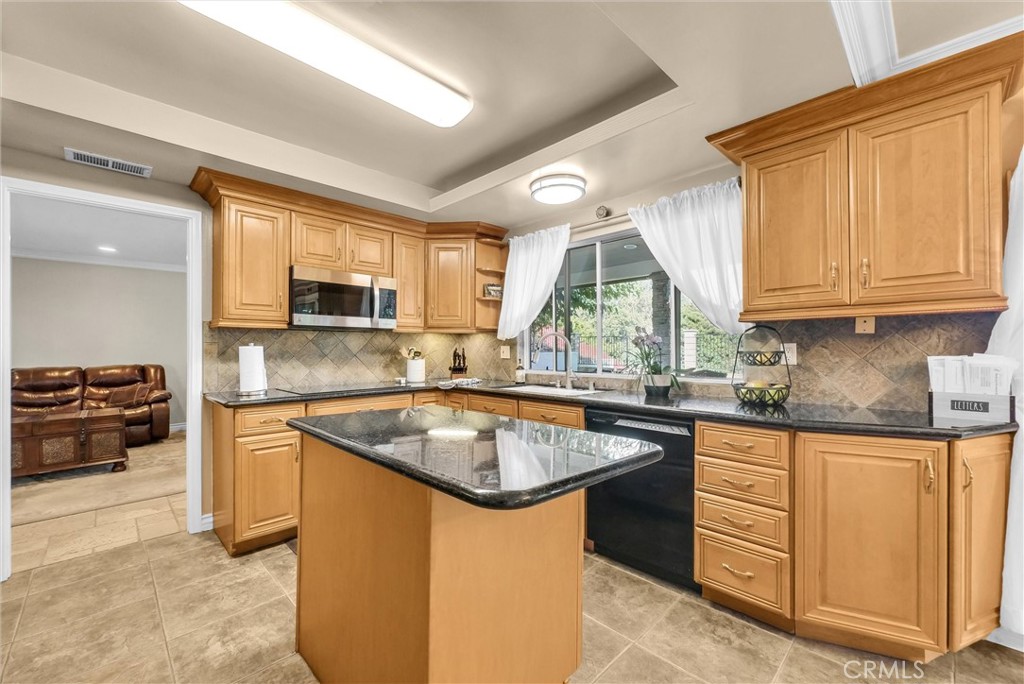 5380 Rural Ridge Circle Anaheim, CA 92807 - Photo 9 of 36 Gallery Image 9