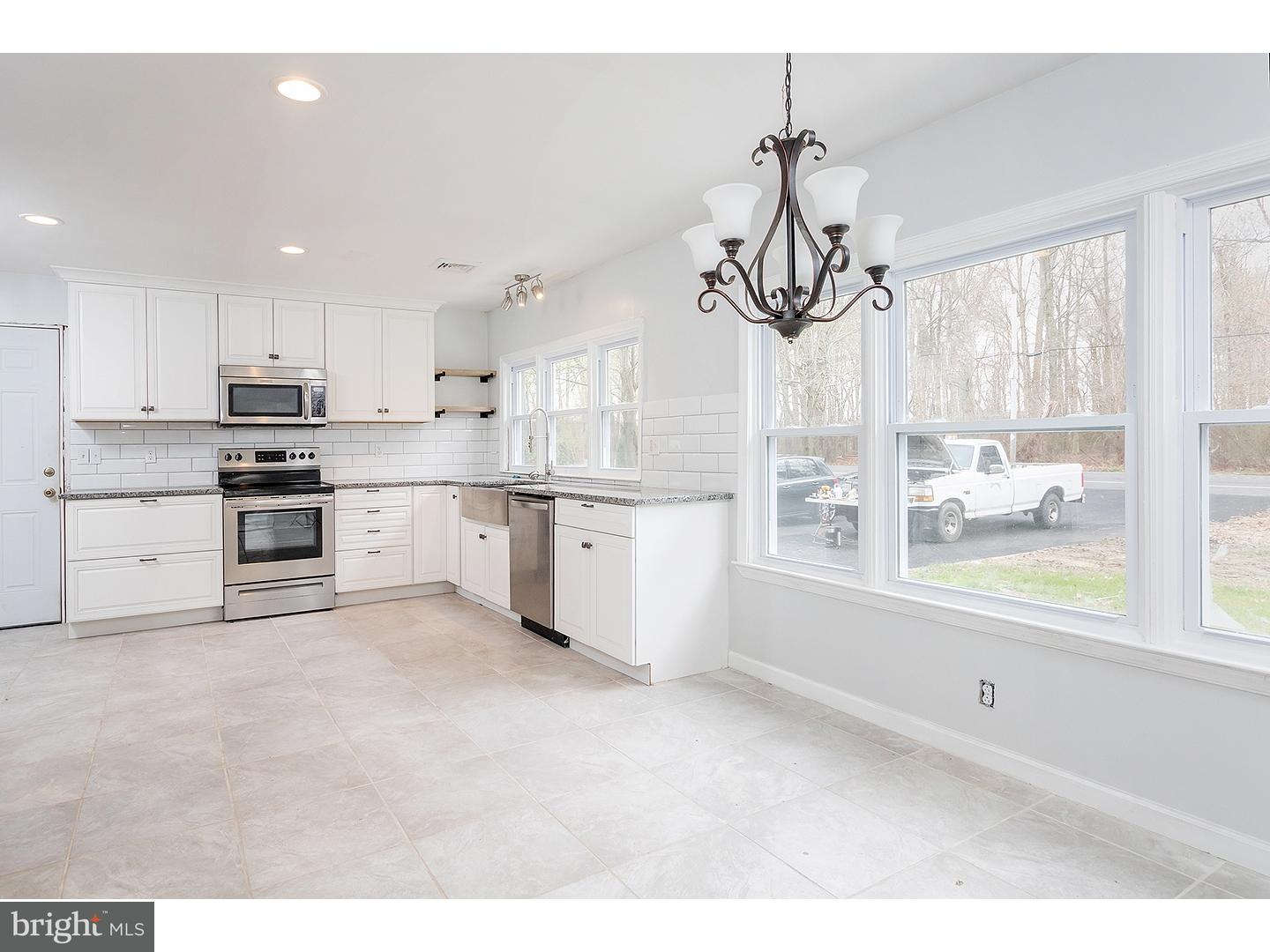 839 Hawks Bridge Road Mannington, NJ 08079 - Photo 5 of 13