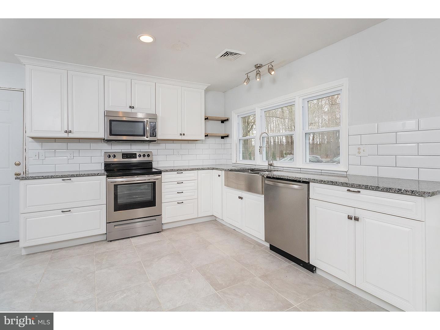 839 Hawks Bridge Road Mannington, NJ 08079 - Photo 6 of 13