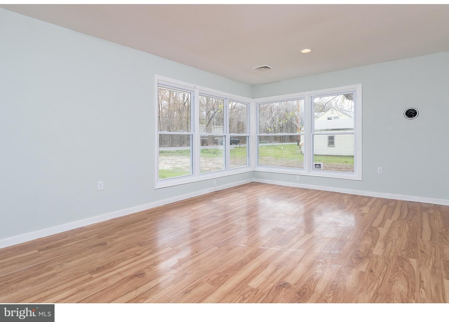 839 Hawks Bridge Road Mannington, NJ 08079 - Photo 8 of 13