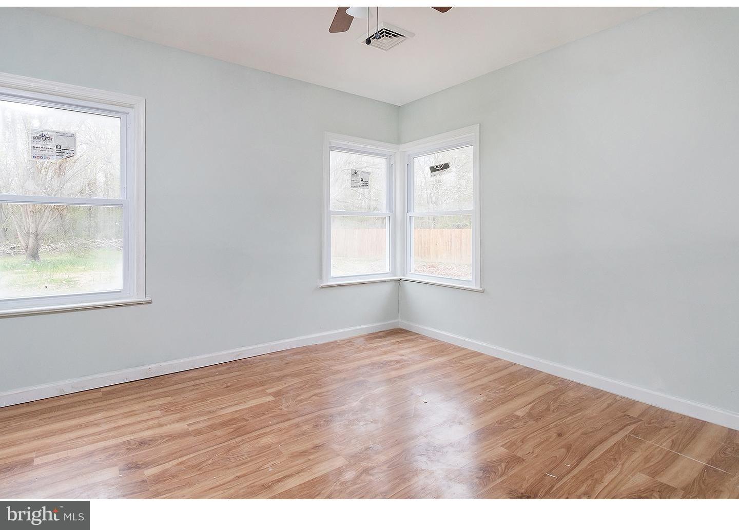839 Hawks Bridge Road Mannington, NJ 08079 - Photo 9 of 13