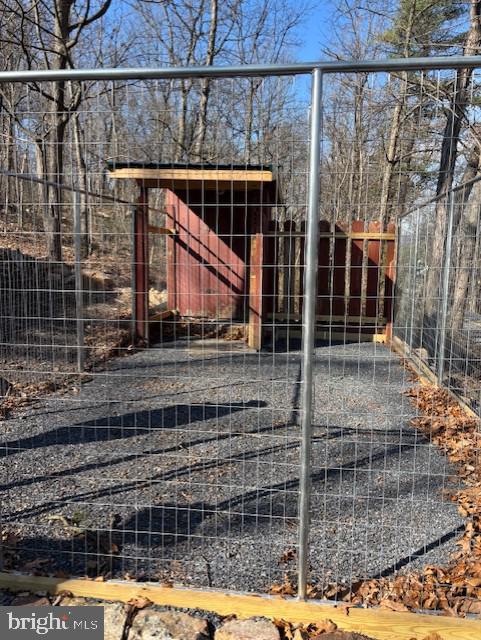915 Center Square Road Blain, PA 17006 - Photo 2 of 3 Dog Kennel