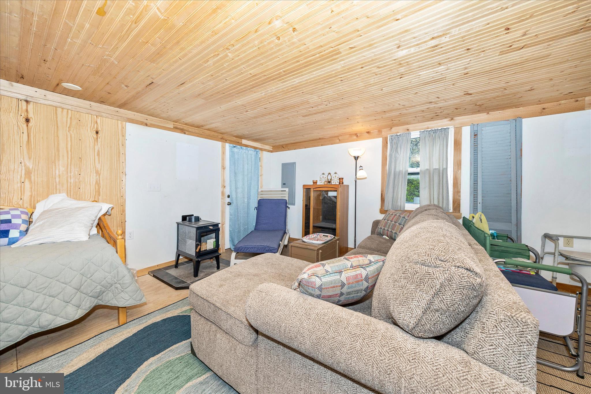 915 Center Square Road Blain, PA 17006 - Photo 25 of 49 Living Room