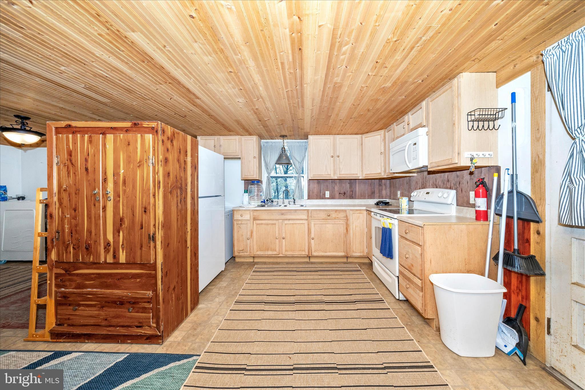 915 Center Square Road Blain, PA 17006 - Photo 7 of 49 Kitchen