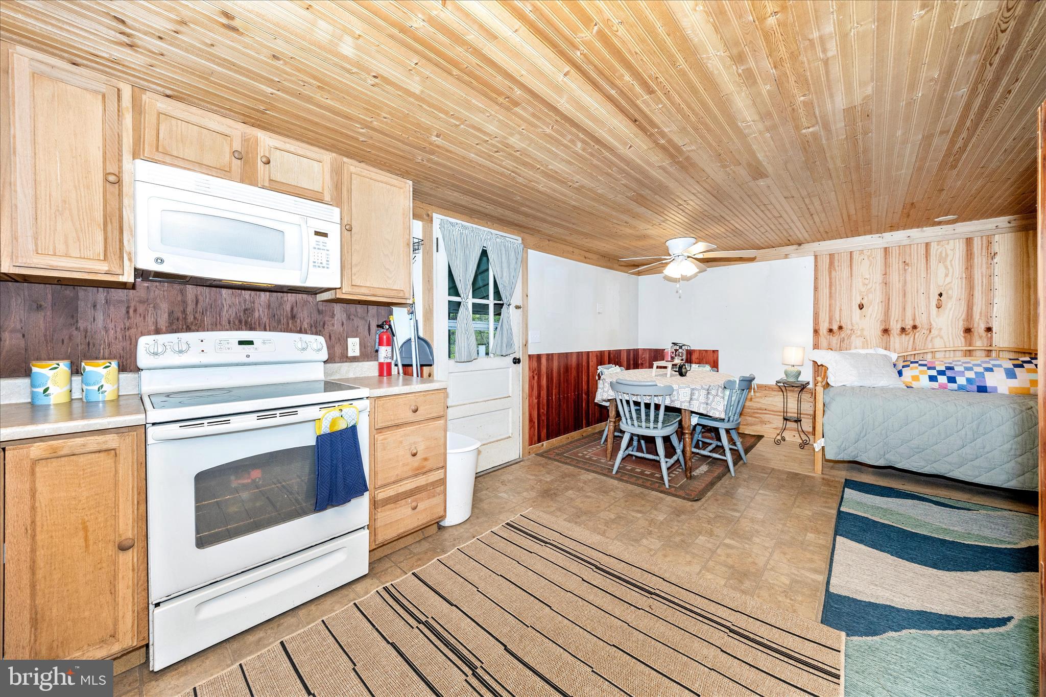 915 Center Square Road Blain, PA 17006 - Photo 10 of 49 Kitchen