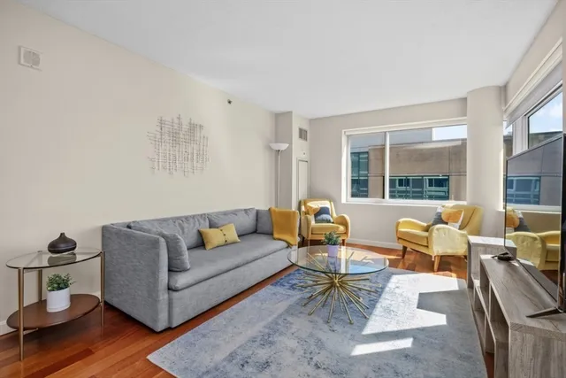 $1,150,000 | 10 Museum Way, Unit 1322, Cambridge, MA 02141