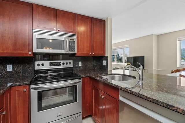 $1,150,000 | 10 Museum Way, Unit 1322, Cambridge, MA 02141