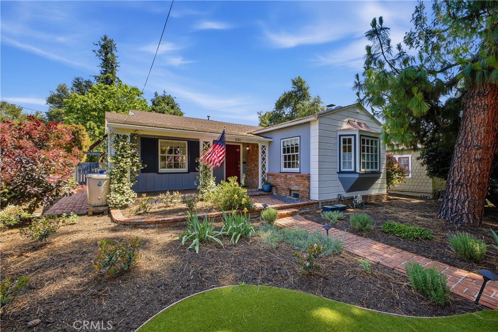 541 East Woodbury Road Altadena, CA 91001 - Photo 1 of 47