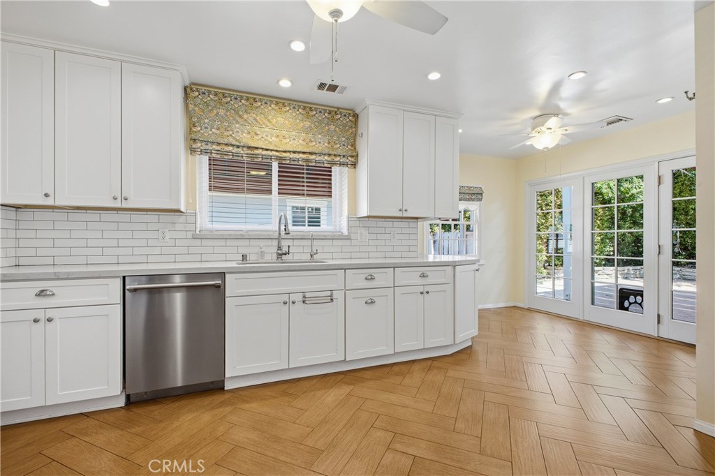 541 East Woodbury Road Altadena, CA 91001 - Photo 17 of 47