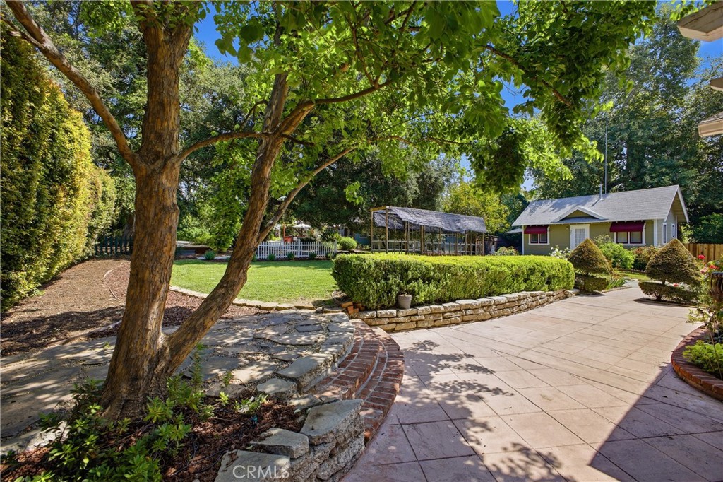 541 East Woodbury Road Altadena, CA 91001 - Photo 37 of 47