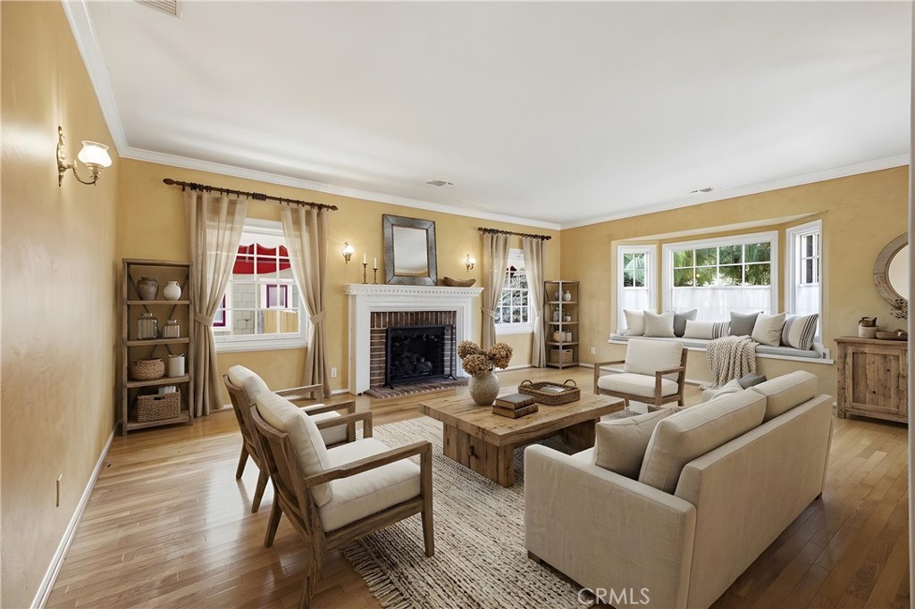 541 East Woodbury Road Altadena, CA 91001 - Photo 9 of 47 Virtually Staged