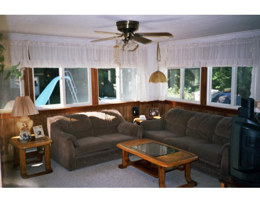 22 Spring Valley Road Burlington, MA 01803 - Photo 4 of 4 Gallery Image 4