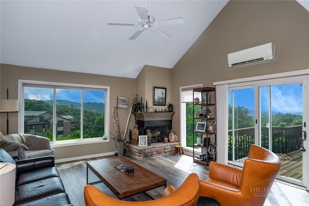 151 Knob Road, Unit 9 Blowing Rock, NC 28605 - Photo 8 of 48 Gallery Image 8
