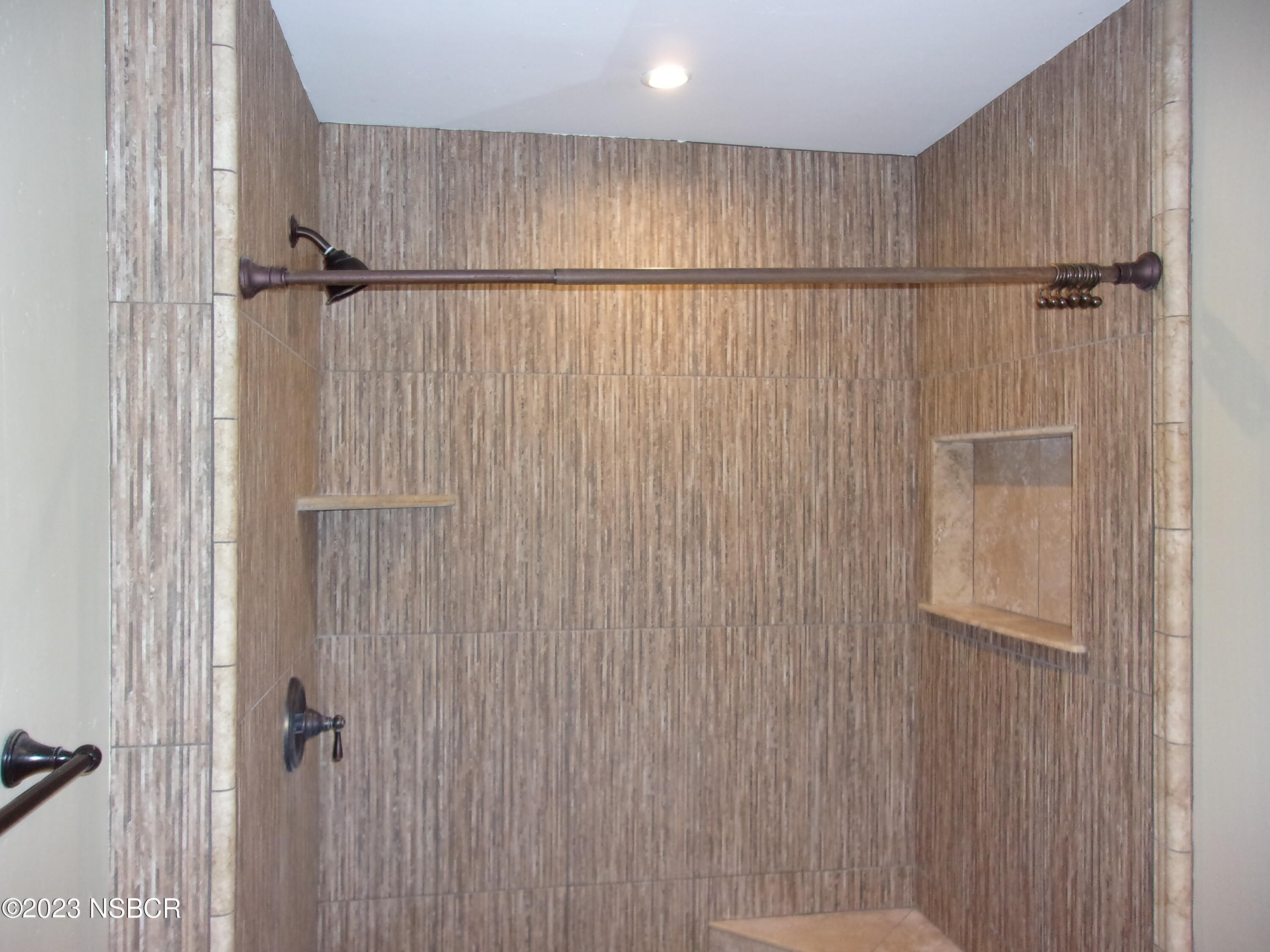 3950 Mesa Cir Drive, Unit A Lompoc, CA 93436 - Photo 16 of 30 Mesa Cr Dr 016