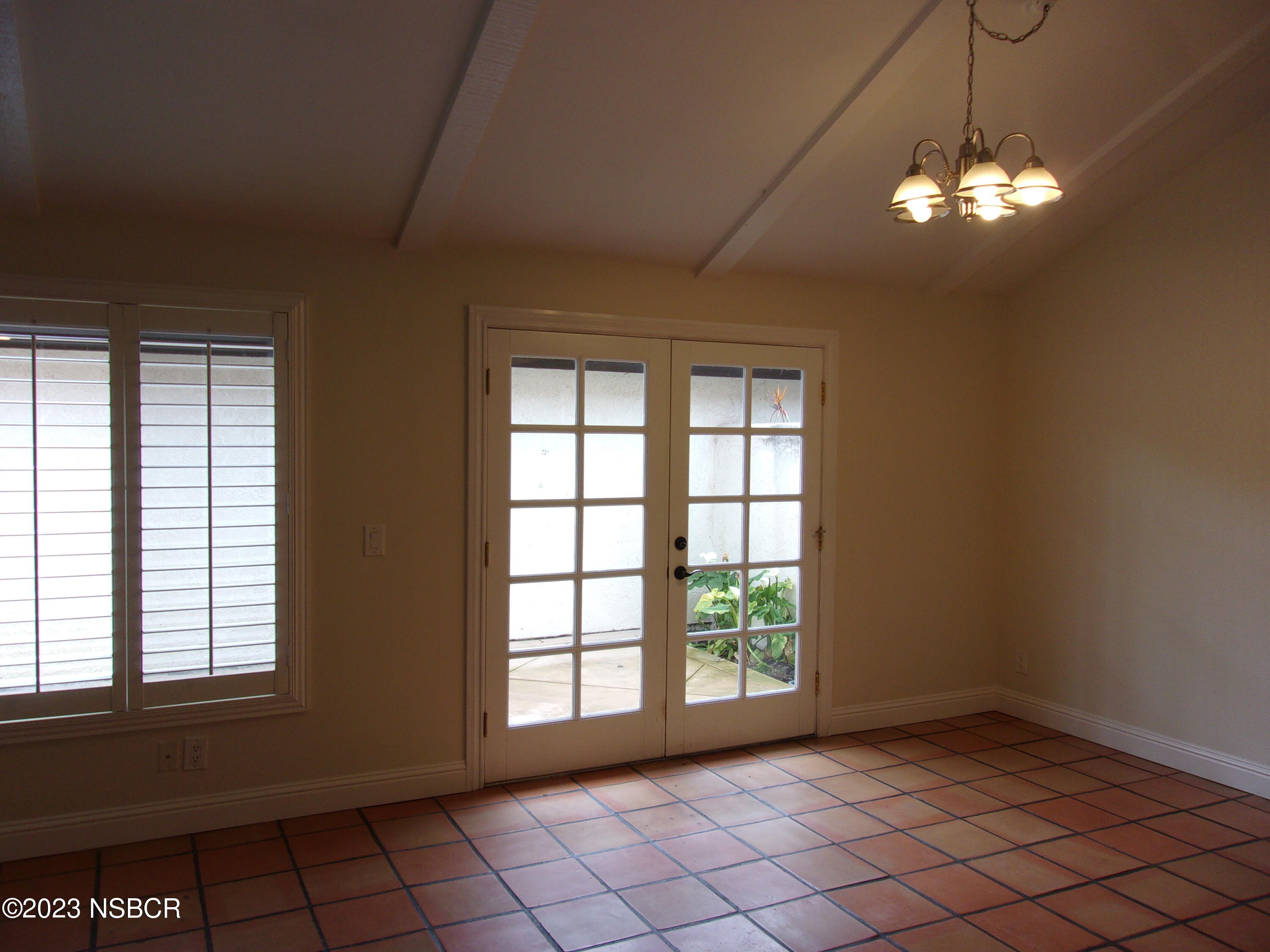 3950 Mesa Cir Drive, Unit A Lompoc, CA 93436 - Photo 5 of 30 Mesa Cr Dr 005