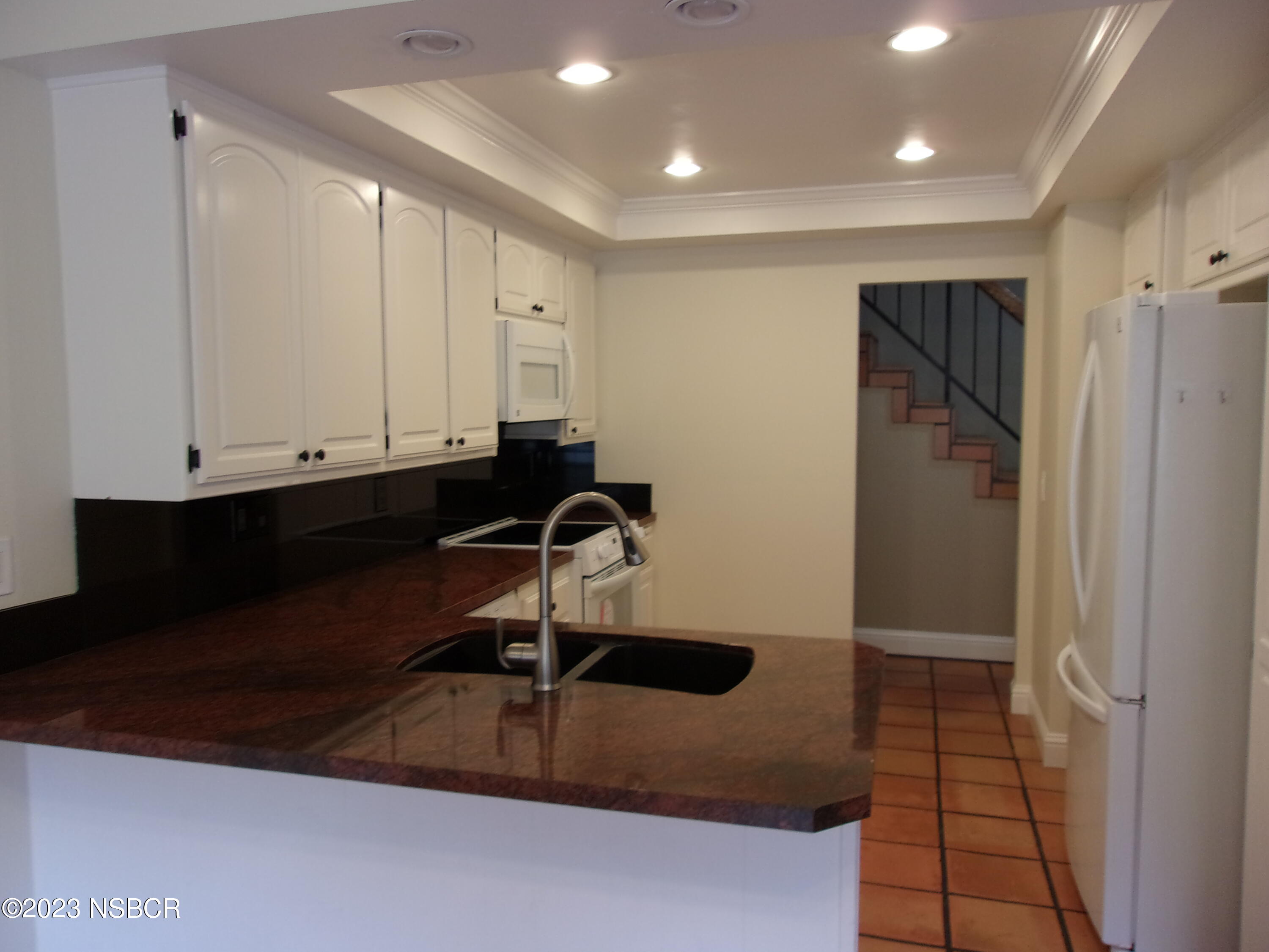 3950 Mesa Cir Drive, Unit A Lompoc, CA 93436 - Photo 6 of 30 Mesa Cr Dr 006