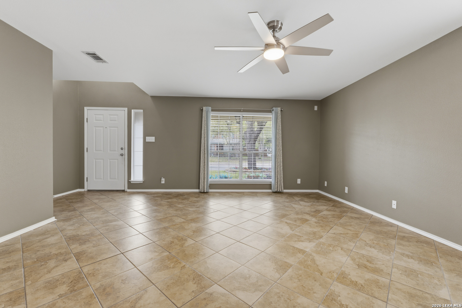 12203 Drought Pass Helotes, TX 78023 - Photo 6 of 31