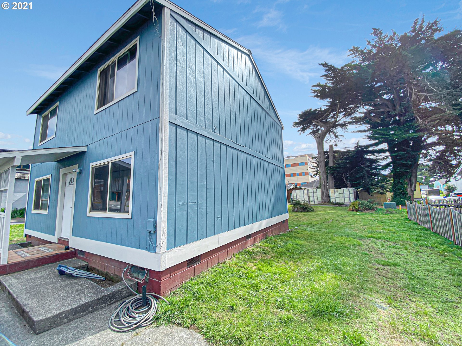 94200 3rd Street Gold Beach, OR 97444 - Photo 4 of 18