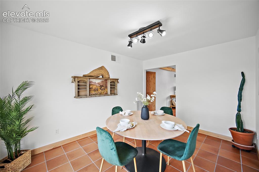 2979 Mesa Road, Unit D Colorado Springs, CO 80904 - Photo 12 of 40 Dining area.