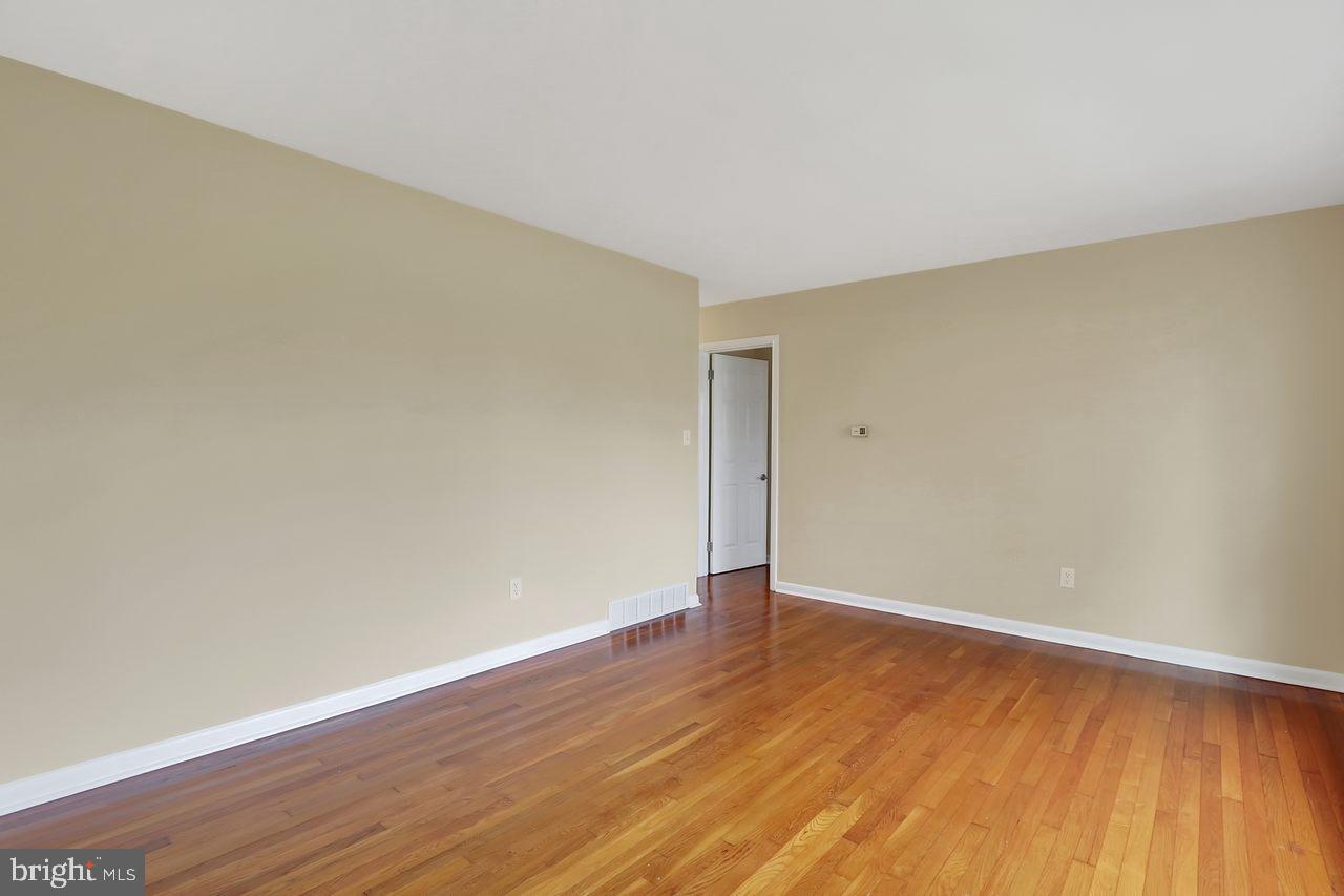 5762 York Road Spring Grove, PA 17362 - Photo 2 of 23