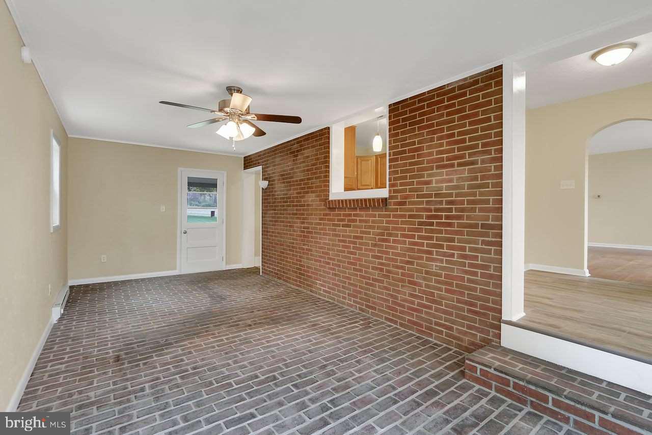 5762 York Road Spring Grove, PA 17362 - Photo 11 of 23