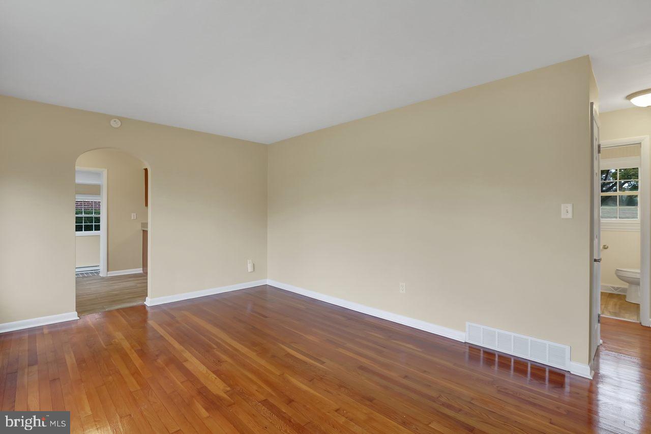 5762 York Road Spring Grove, PA 17362 - Photo 5 of 23