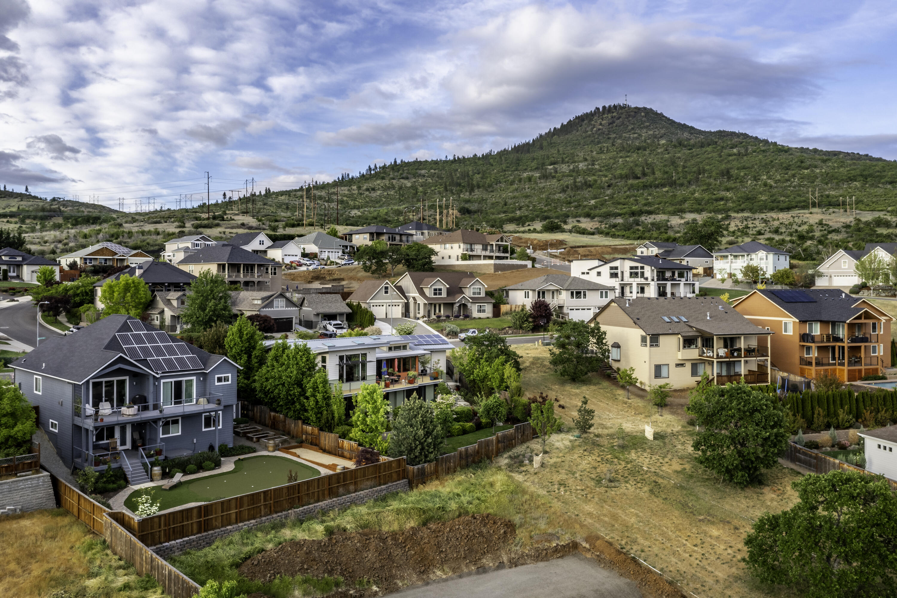 4251 Evening Ridge Terrace Medford, OR 97504 - Photo 6 of 6 30DBE10D-8079-4C71-8DAC-C84625CB757E
