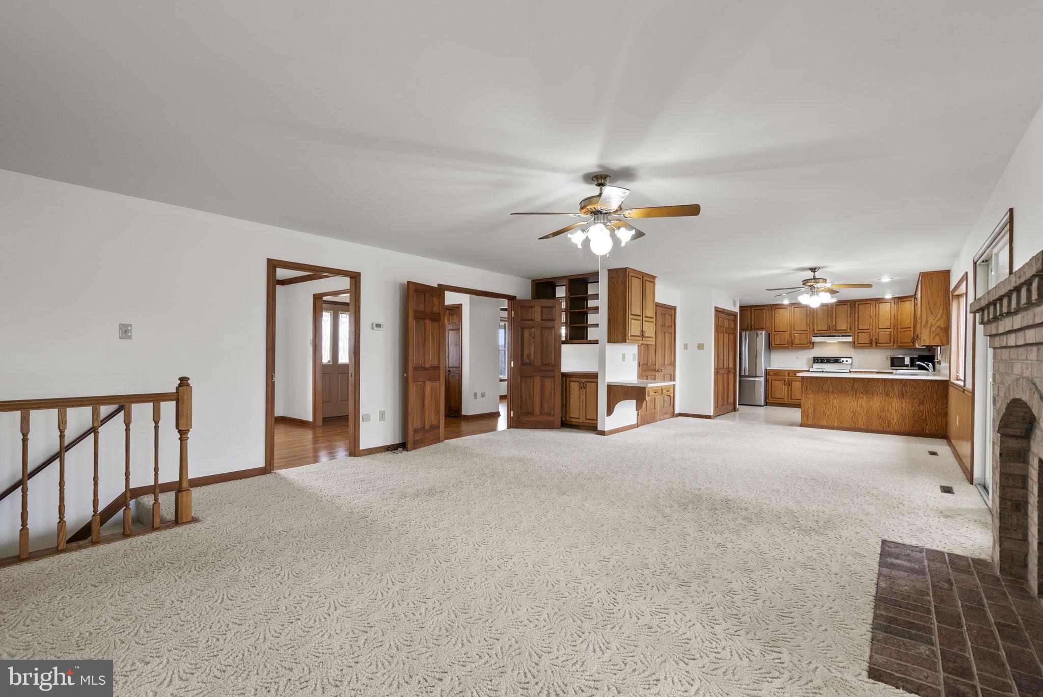 9224 Ball Road Ijamsville, MD 21754 - Photo 21 of 56 Family room