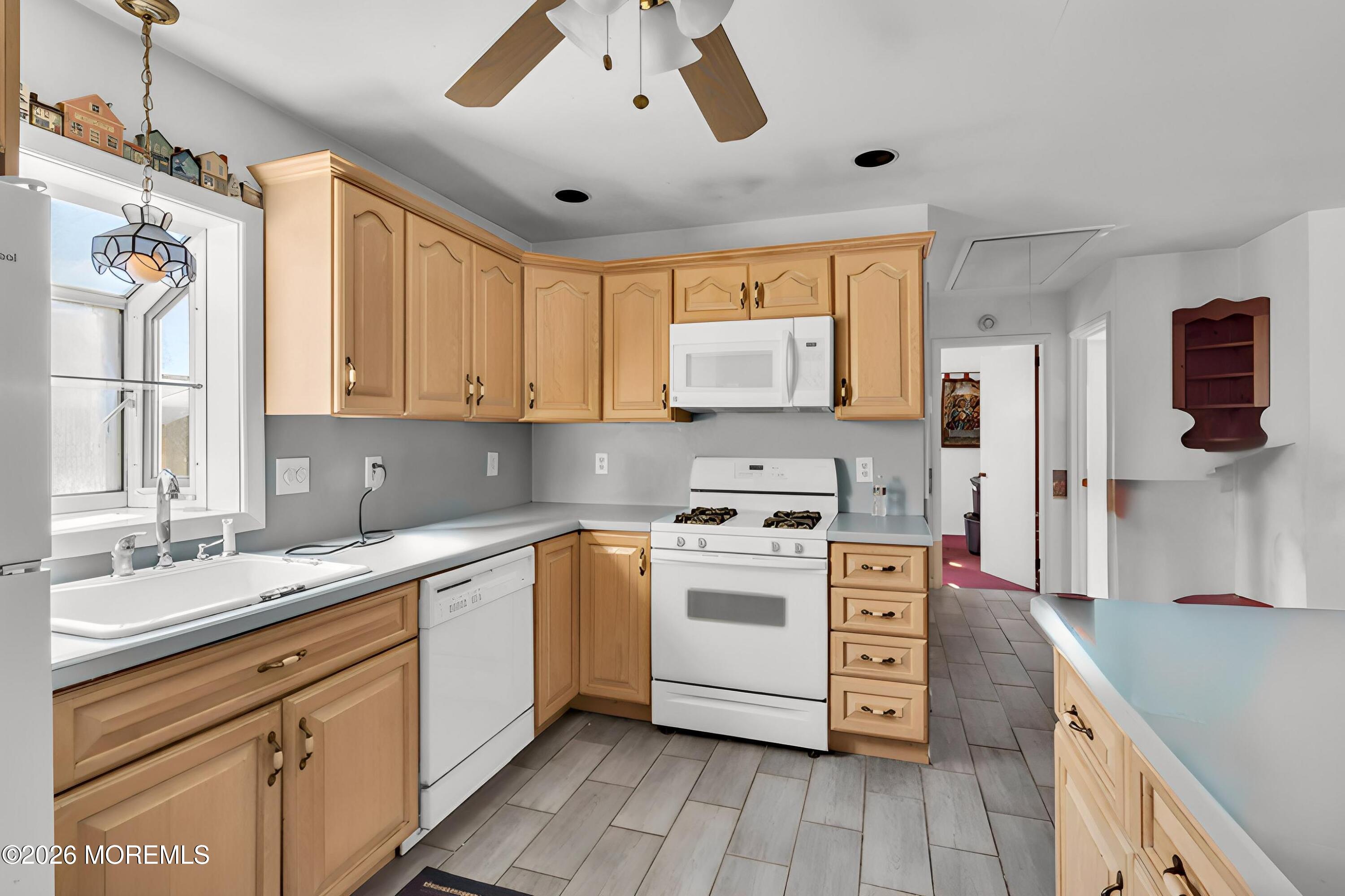 227 Teal Road Brick, NJ 08723 - Photo 10 of 19 14-web-or-mls-DSC09650 - Furniture remov