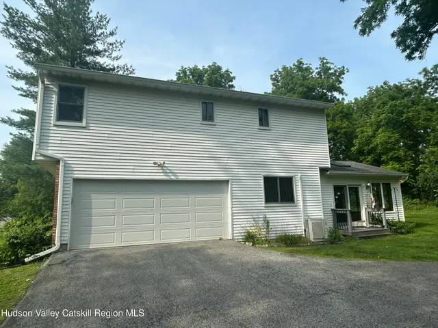 $549,900 | 48 Kensington Drive, Hopewell Junction, NY 12533