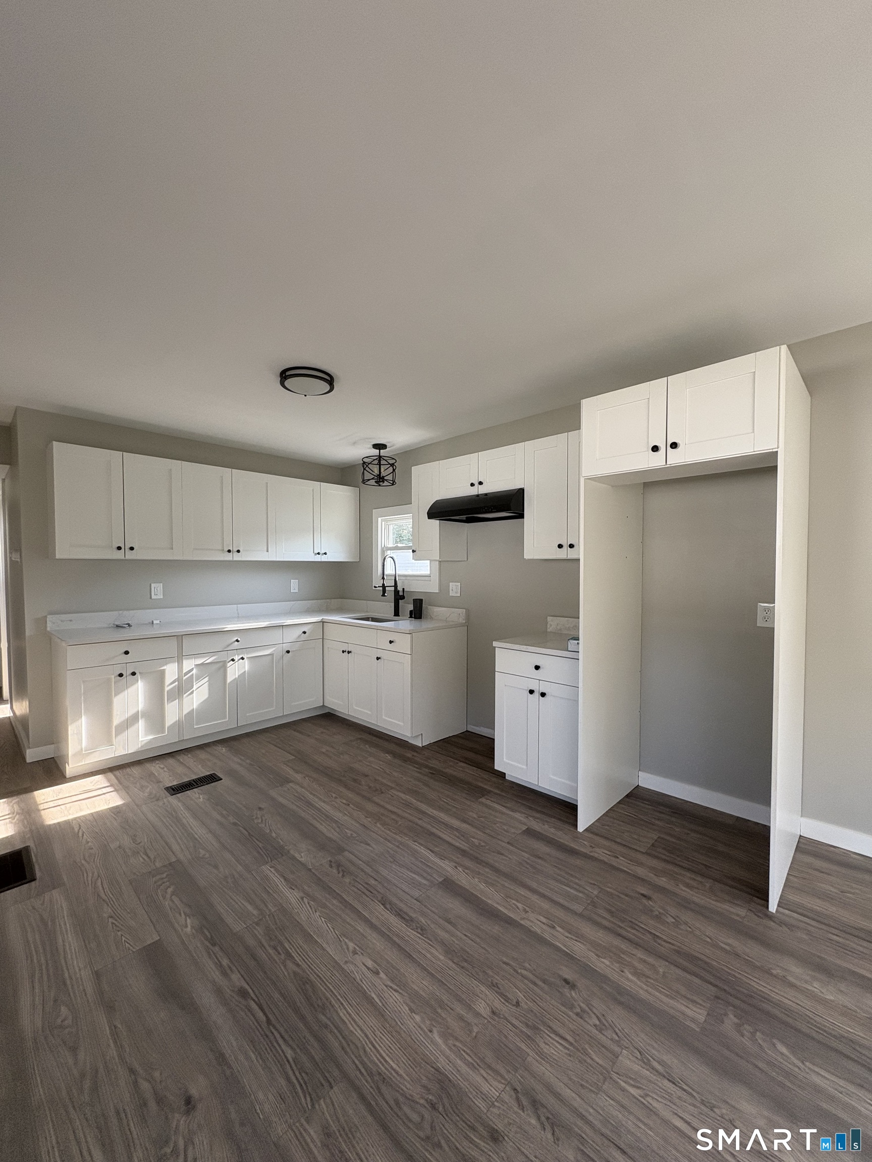 69 Nancy Lane Naugatuck, CT 06770 - Photo 4 of 10