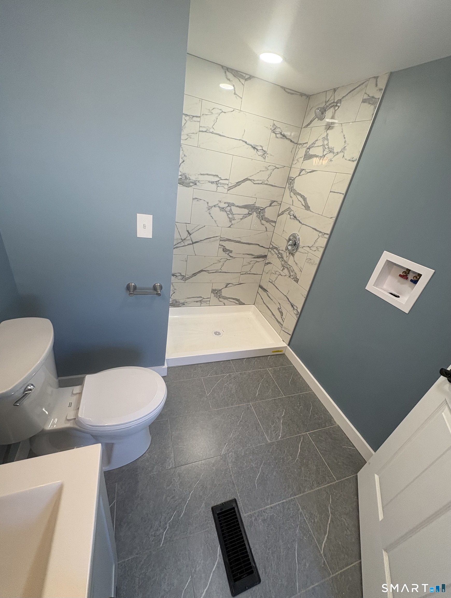 69 Nancy Lane Naugatuck, CT 06770 - Photo 9 of 10